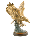 Скульптура Орел на волне